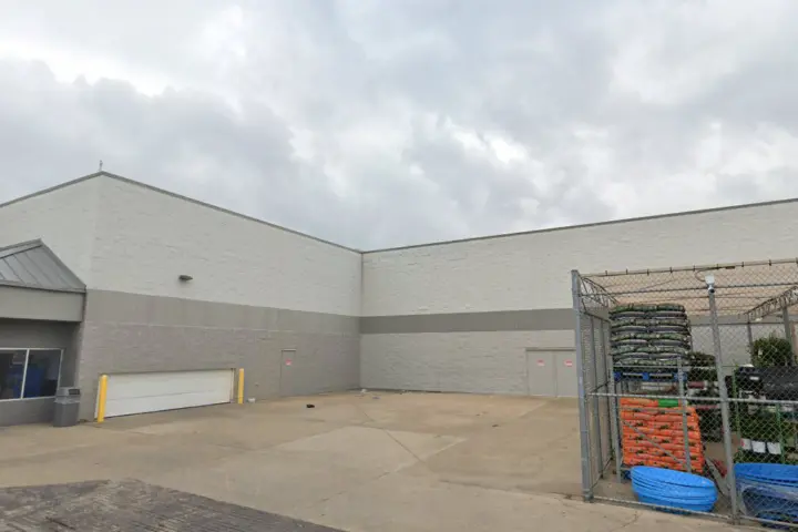 Walmart Supercenter - 7401 Samuell Blvd (Boost Mobile) storefront