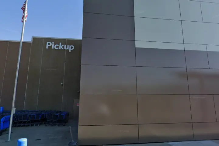 Walmart Supercenter - 7500 US-209 (Boost Mobile)