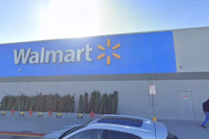 Walmart Supercenter - 7555 N Mesa St (Boost Mobile)