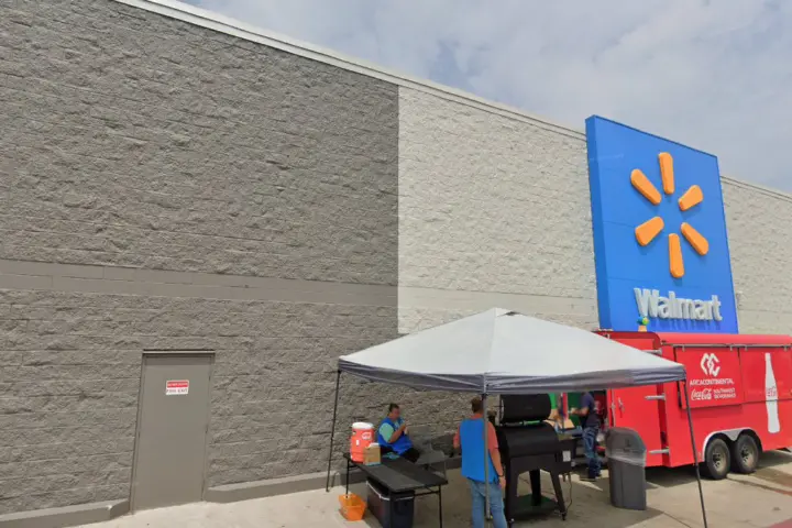 Walmart Supercenter - 800 US-287 (Boost Mobile)