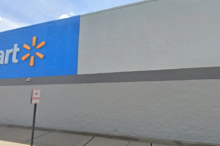 Walmart Supercenter - 820 Eastern Bypass (Boost Mobile)