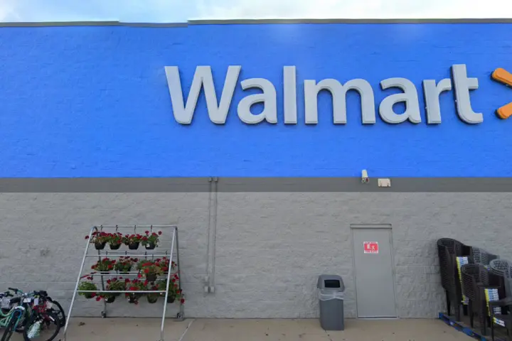 Walmart Supercenter - 961 N Market St (Boost Mobile)