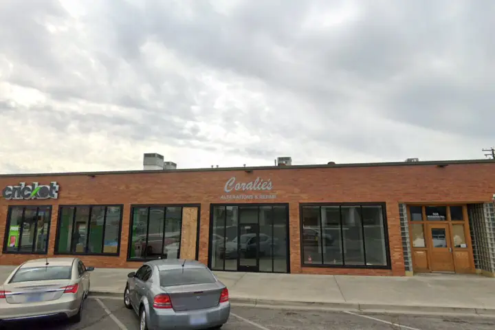 Cricket Wireless Authorized Retailer - 100 S 5th Ave