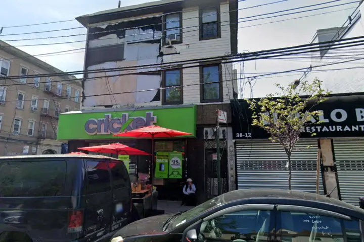 Cricket Wireless Authorized Retailer - 10319 39th Ave Com 1 and Com 2