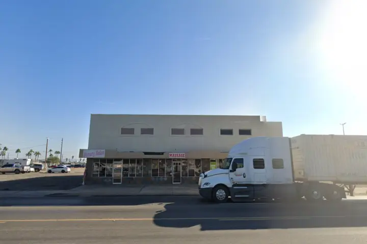 Cricket Wireless Authorized Retailer - 1045 S 4th Ave