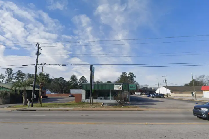 Cricket Wireless Authorized Retailer - 1084 Broad St Ste A