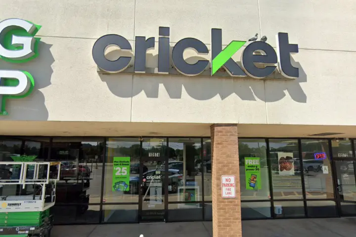 Cricket Wireless Authorized Retailer - 10974 Dixie Hwy
