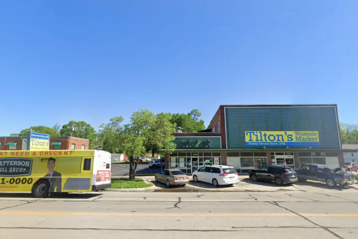 Cricket Wireless Authorized Retailer - 1104 SW 6th Ave