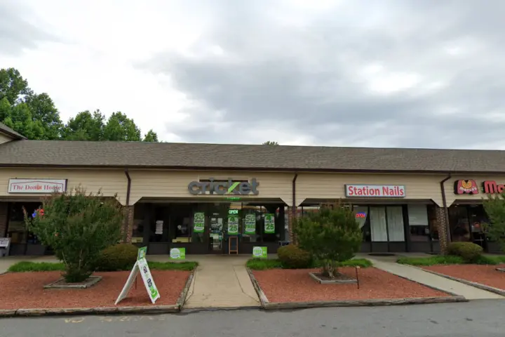 Cricket Wireless Authorized Retailer - 1130 Freeway Dr Ste B