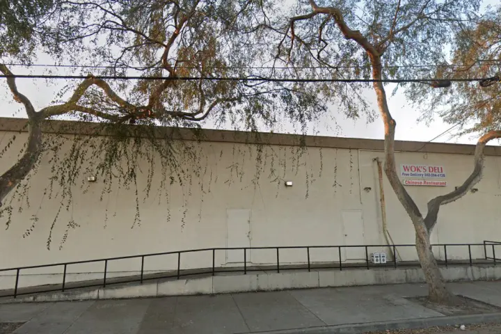 Cricket Wireless Authorized Retailer - 11617 Rosecrans Ave