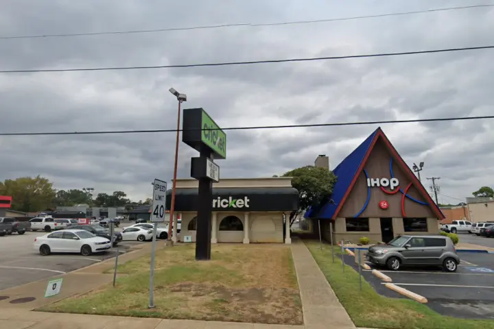 Cricket Wireless Authorized Retailer - 121 W Southwest Loop 323