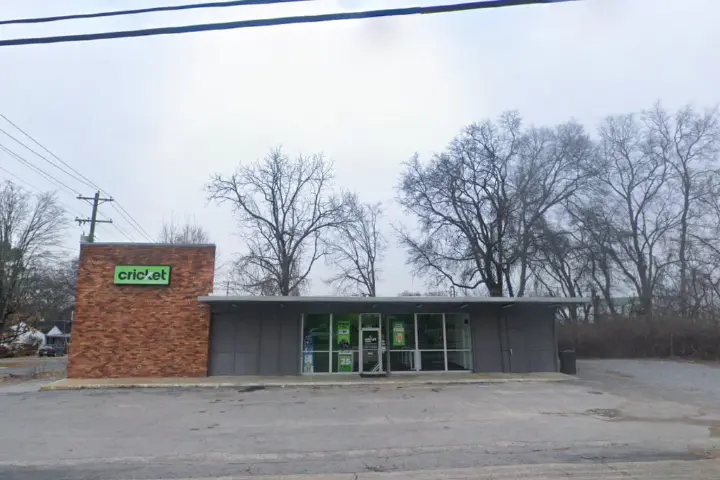 Cricket Wireless Authorized Retailer - 124 Maple St