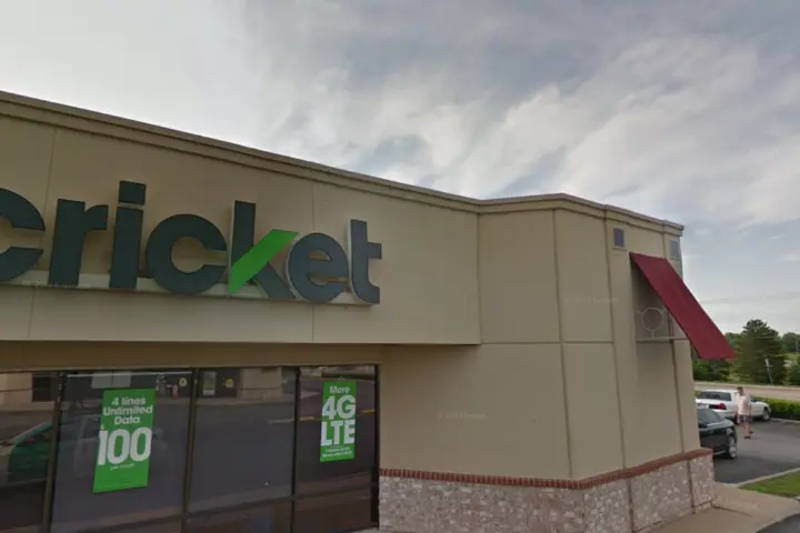 Cricket Wireless Authorized Retailer - 12809 E 41st St