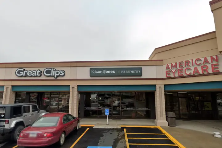 Cricket Wireless Authorized Retailer - 1305 Harrison Ave