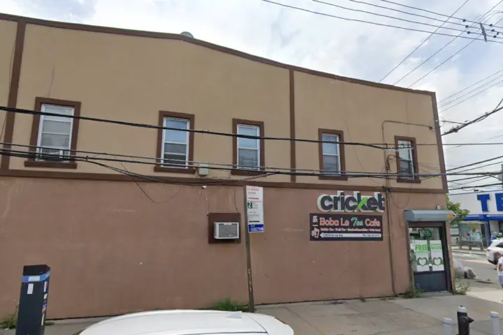 Cricket Wireless Authorized Retailer - 1396 Forest Ave