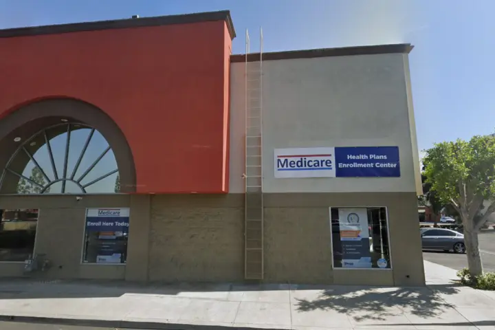 Cricket Wireless Authorized Retailer - 141 E Compton Blvd