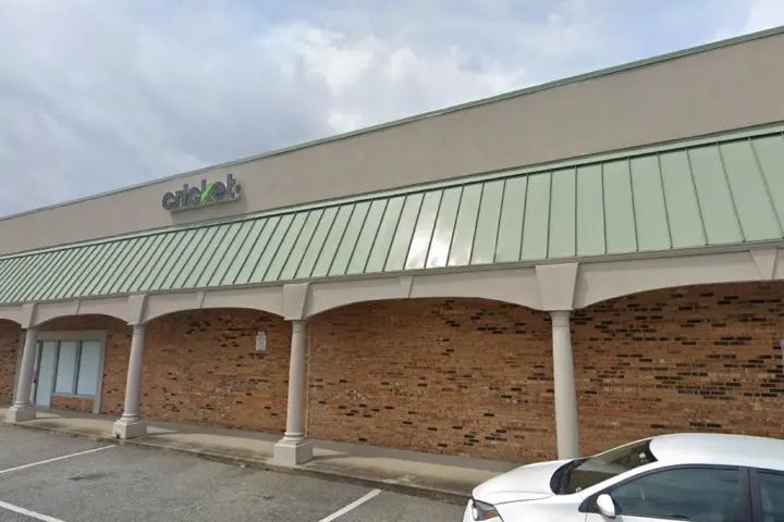 Cricket Wireless Authorized Retailer - 14331 Warwick Blvd