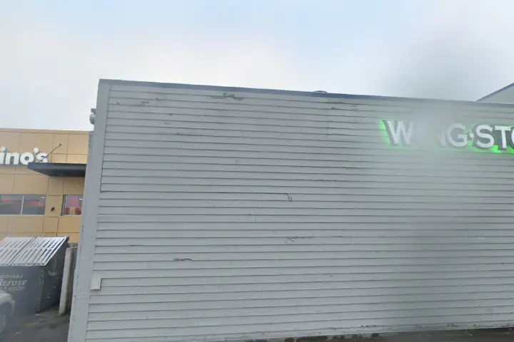 Cricket Wireless Authorized Retailer - 1601 E Parks Hwy