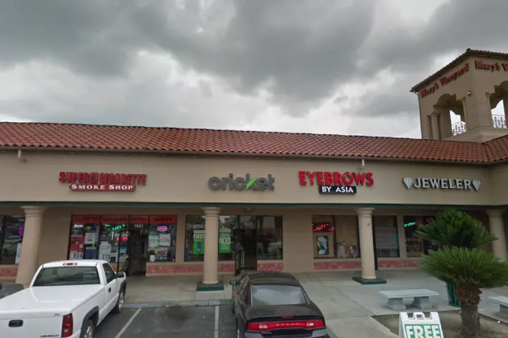 Cricket Wireless Authorized Retailer - 1637 E Noble Ave