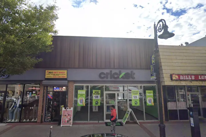 Cricket Wireless Authorized Retailer - 166 E Front St