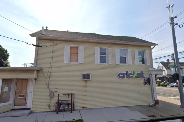 Cricket Wireless Authorized Retailer - 168 Main St