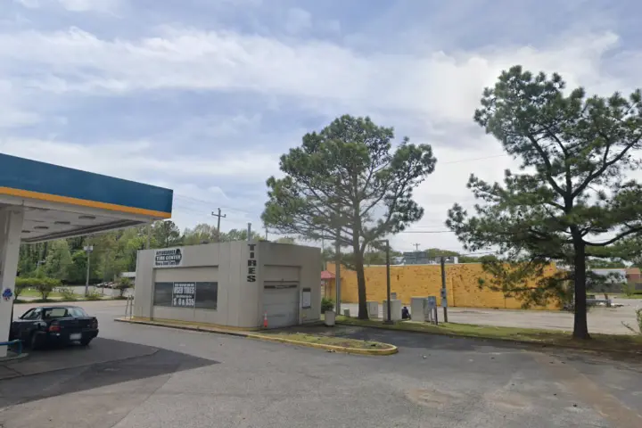 Cricket Wireless Authorized Retailer - 1682 E Shelby Dr Ste 103