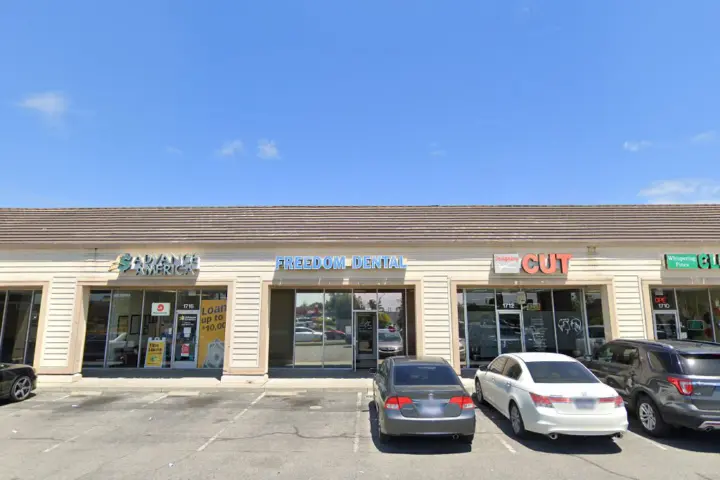 Cricket Wireless Authorized Retailer - 1712 Freedom Blvd