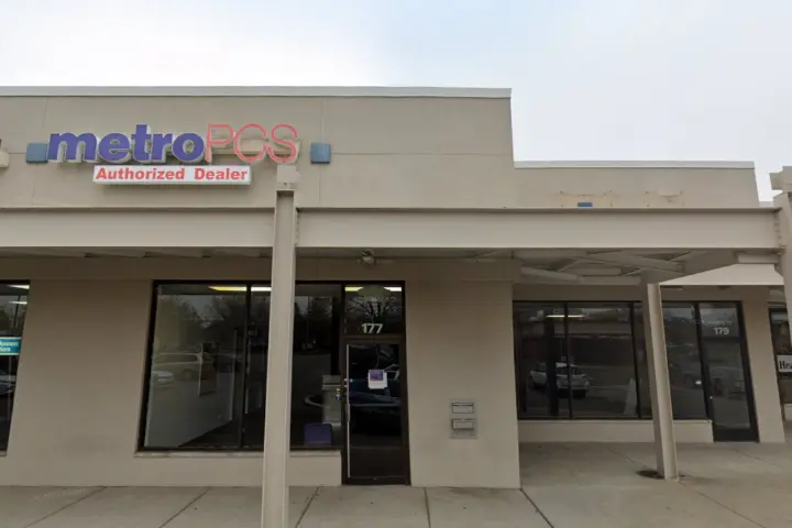Cricket Wireless Authorized Retailer - 177 S Sandusky St