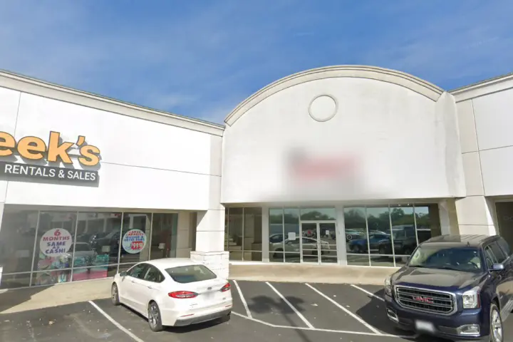 Cricket Wireless Authorized Retailer - 1887 N Bluff St