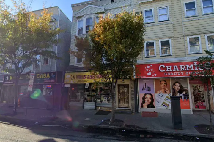 Cricket Wireless Authorized Retailer - 193 Ferry St