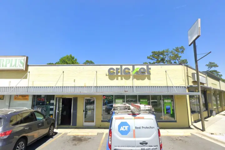 Cricket Wireless Authorized Retailer - 2003 N Monroe St