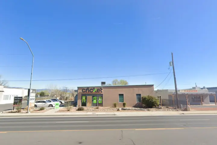 Cricket Wireless Authorized Retailer - 2235 Main St NE