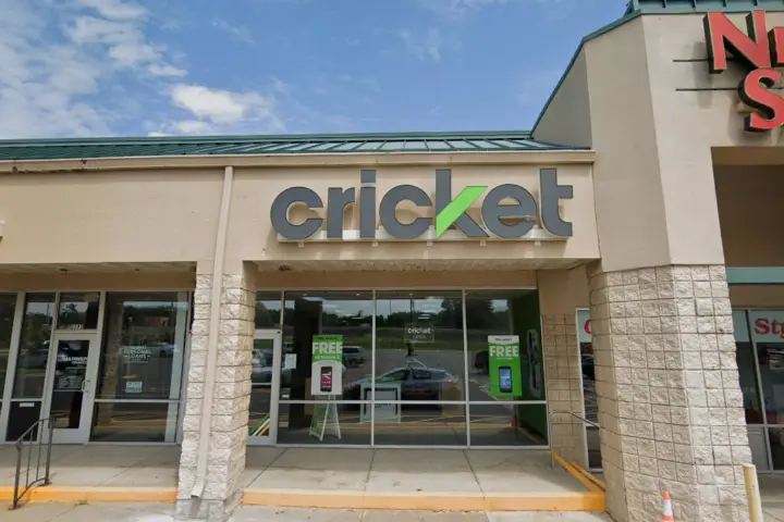 Cricket Wireless Authorized Retailer - 2270 W Mason St