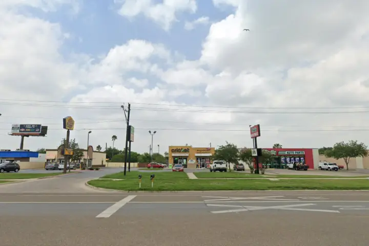 Cricket Wireless Authorized Retailer - 2302 West Loop 499