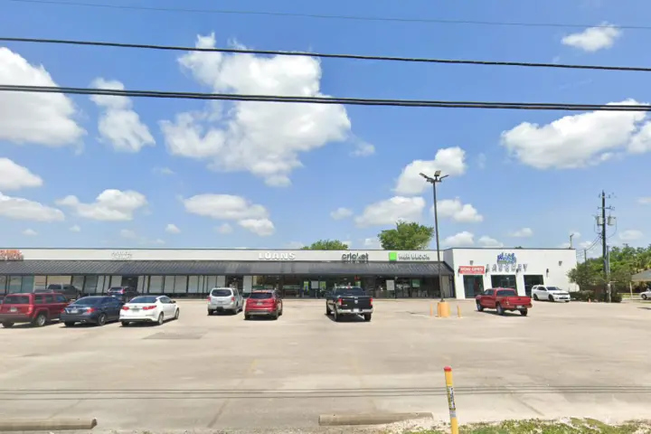 Cricket Wireless Authorized Retailer - 2311 N Alexander Dr