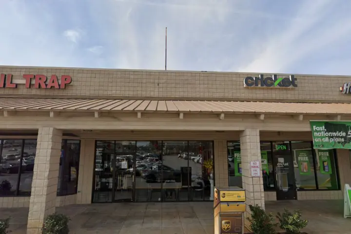 Cricket Wireless Authorized Retailer - 2375 Wesley Chapel Rd, Suite 4