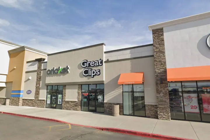 Cricket Wireless Authorized Retailer - 240 E 5th N
