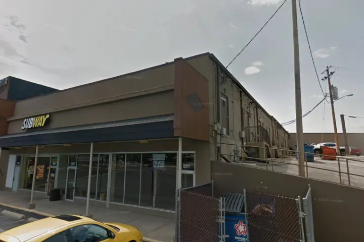 Cricket Wireless Authorized Retailer - 2402 W Clay St
