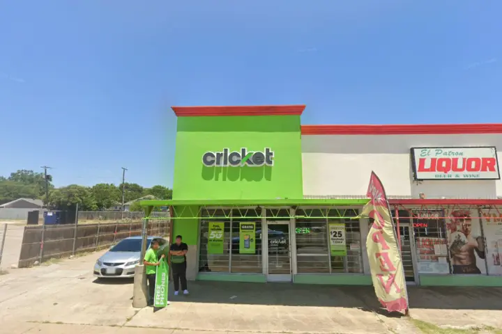 Cricket Wireless Authorized Retailer - 2410 Azle Ave