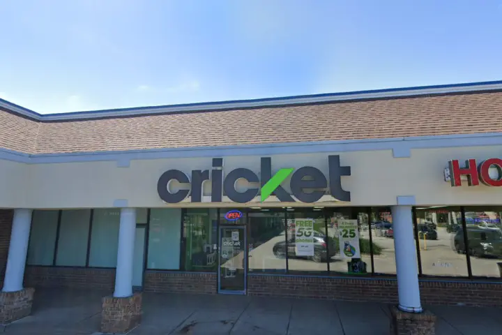 Cricket Wireless Authorized Retailer - 2501 W 12th St