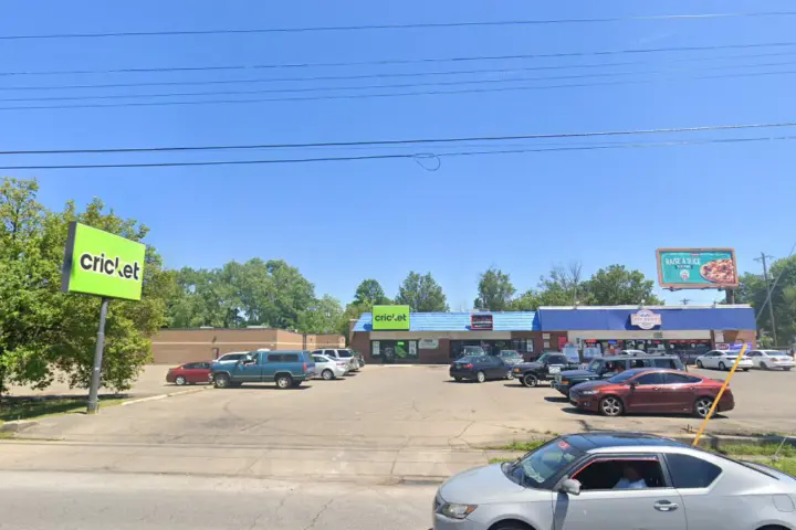 Cricket Wireless Authorized Retailer - 2520 W Galbraith Rd
