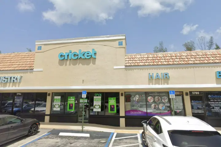 Cricket Wireless Authorized Retailer - 2704 N University Dr