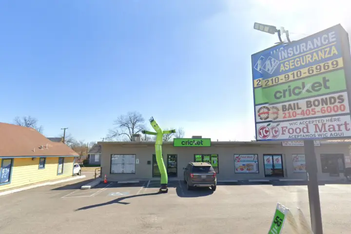 Cricket Wireless Authorized Retailer - 2706 W Commerce St