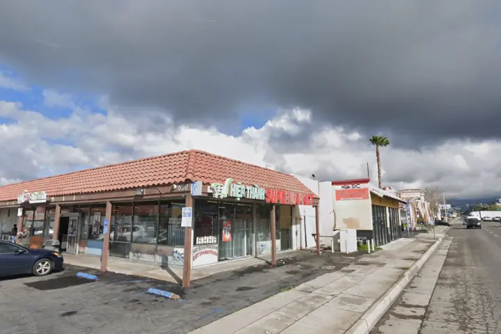 Cricket Wireless Authorized Retailer - 275 E 9th St Ste H