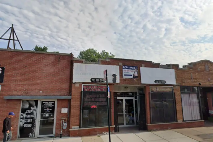 Cricket Wireless Authorized Retailer - 2814 W 55th St