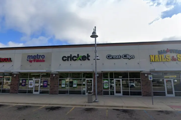Cricket Wireless Authorized Retailer - 28674 Dequindre Rd