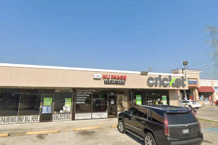 Cricket Wireless Authorized Retailer - 2905 Mangum Rd Ste E storefront