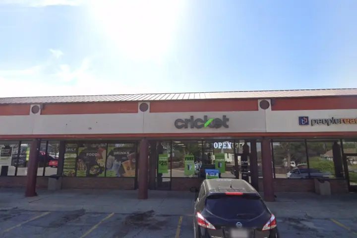 Cricket Wireless Authorized Retailer - 2910 S 24th St