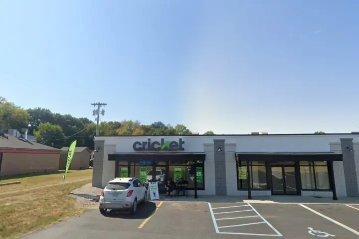 Cricket Wireless Authorized Retailer - 2928 W Carleton Rd