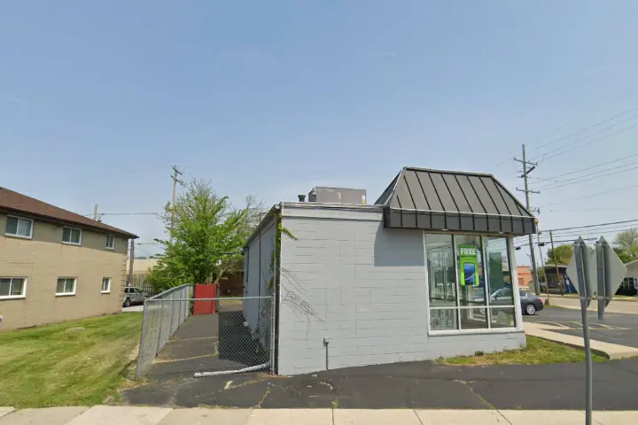 Cricket Wireless Authorized Retailer - 3000 Douglas Ave